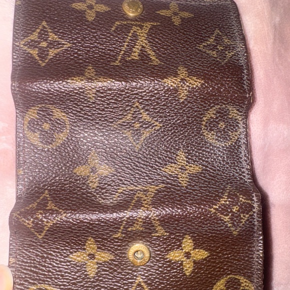 Louis Vuitton Monogram Brown Key Wallet - Picture 4 of 9